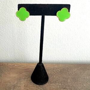 Green enamel elegant chic sophisticated clover stud earrings